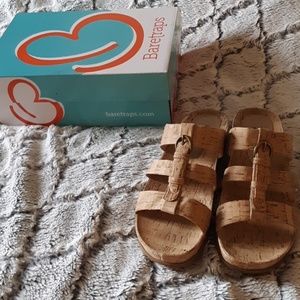 Baretraps size 10 natural cella slide Sandles